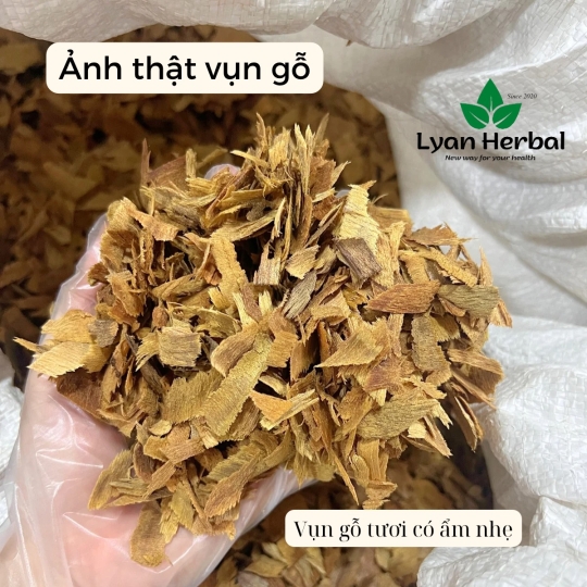 Vụn gỗ Xá Xị ( ẩm nhẹ gỗ tươi) thơm nồng tự nhiên dể chịu,  xua đuỗi côn trùng, thư giản tinh thần khử mùi hôi hiệu quả